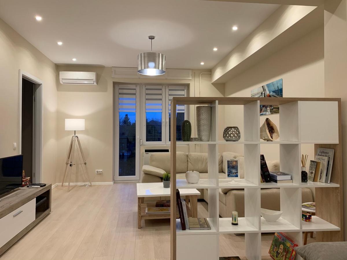 Budapest Hideout In Style With Free Parking - Luxury Apartment Exterior photo
